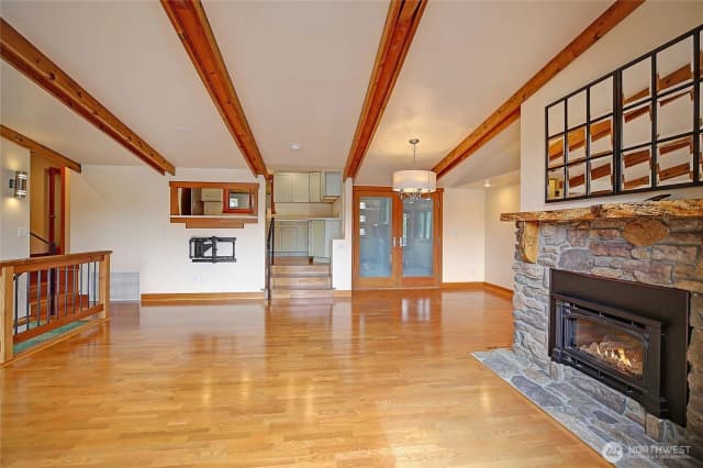 Property photo for 18727 Lakewood Road, Stanwood photo 2
