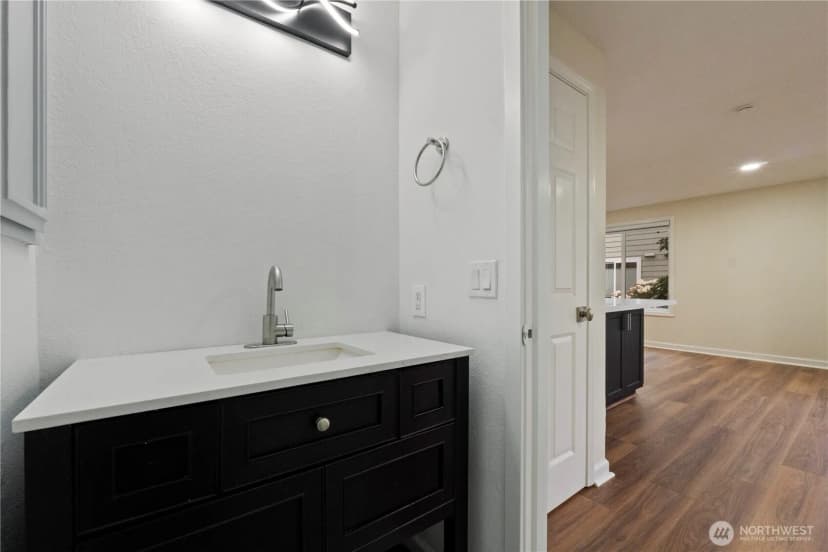 Property photo for 2902 13th Street #3b, Everett photo 11