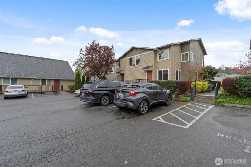 Property photo for 2902 13th Street #3b, Everett