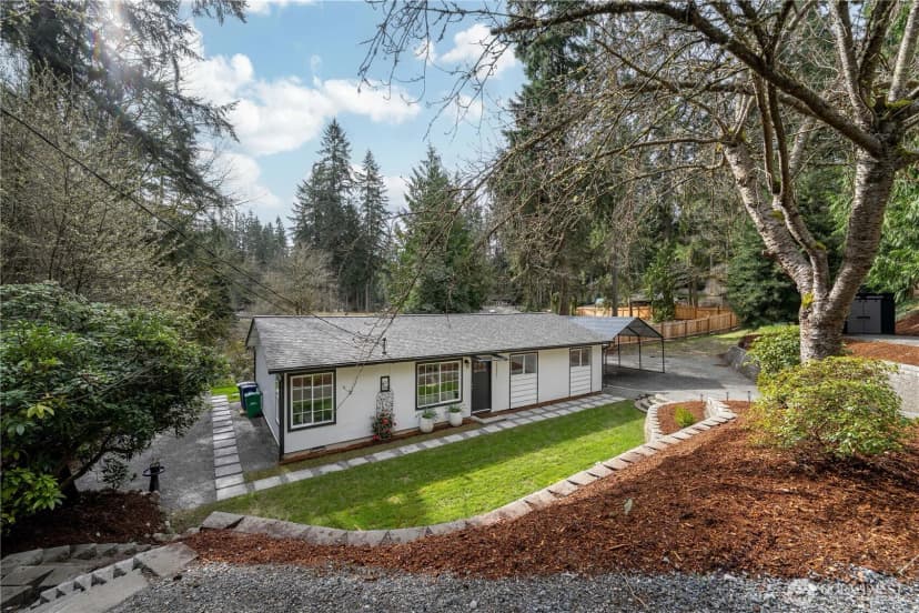 Property photo for 15811 180th Avenue Ne, Woodinville photo 3