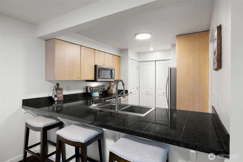 Property photo for 11307 Ne 128th Street #g101, Kirkland photo 13