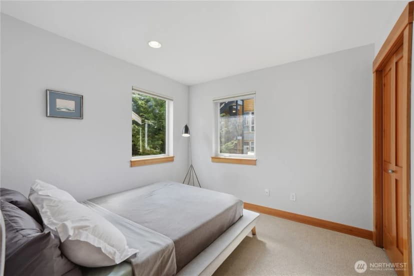 Property photo for 4037 7th Avenue Ne #a, Seattle photo 26