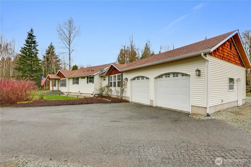 Property photo for 7203 Erna Lane, Sedro Woolley photo 6