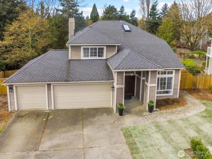 Property photo for 1613 Hoquiam Place Ne, Renton