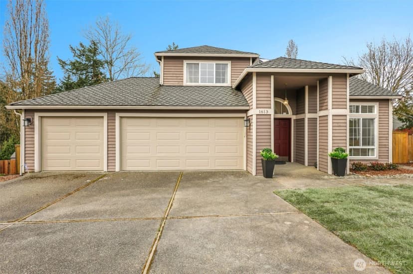 Property photo for 1613 Hoquiam Place Ne, Renton photo 2