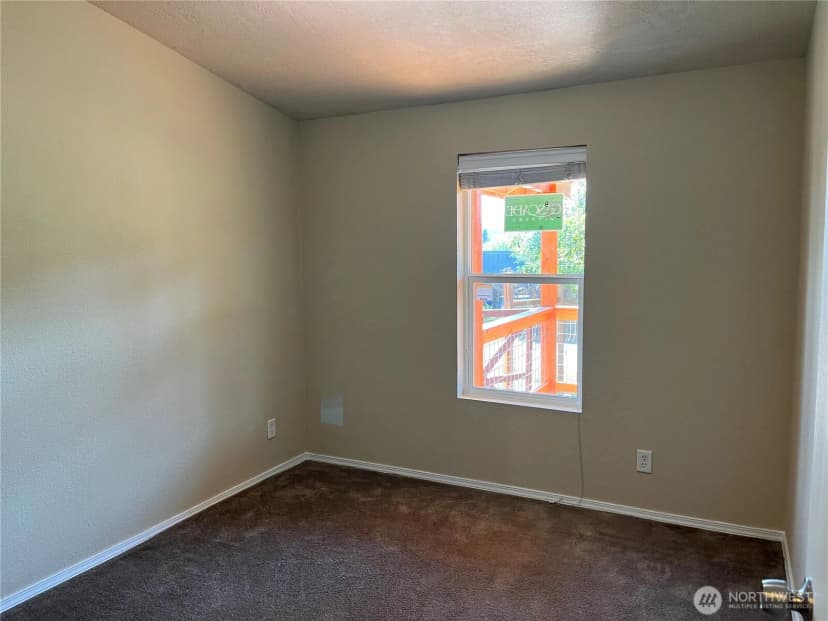 Property photo for 920 Castle Avenue, Winthrop photo 8