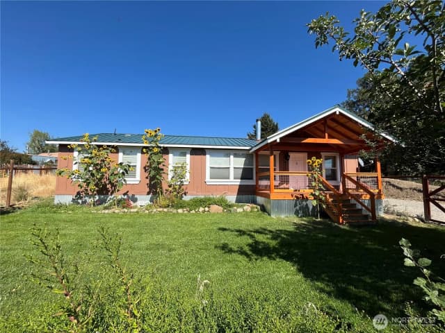 Property photo for 920 Castle Avenue, Winthrop