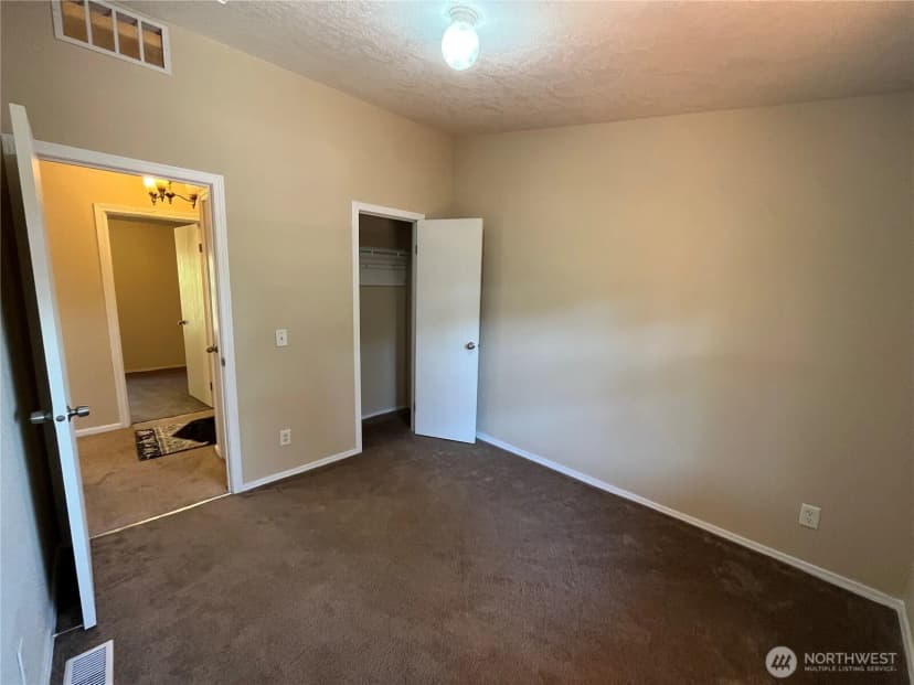 Property photo for 920 Castle Avenue, Winthrop photo 9
