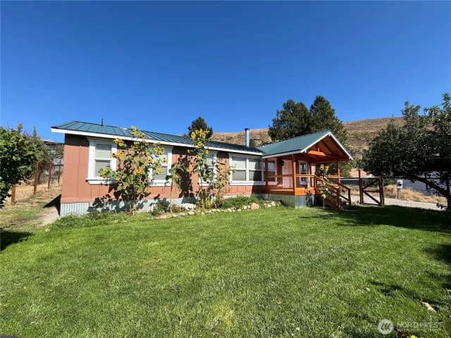 Property photo for 920 Castle Avenue, Winthrop photo 2