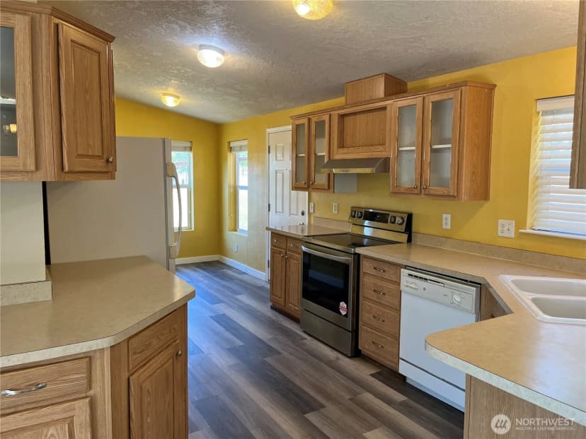 Property photo for 920 Castle Avenue, Winthrop photo 23