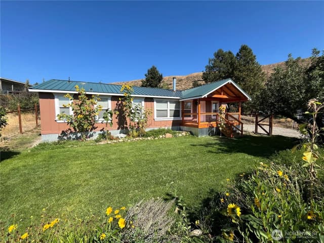 Property photo for 920 Castle Avenue, Winthrop photo 3