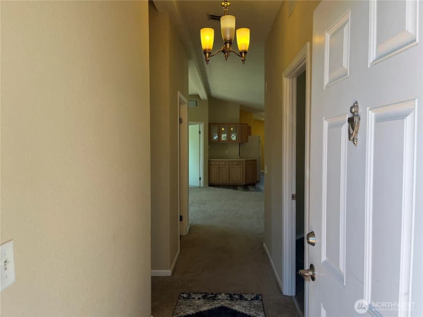 Property photo for 920 Castle Avenue, Winthrop photo 7