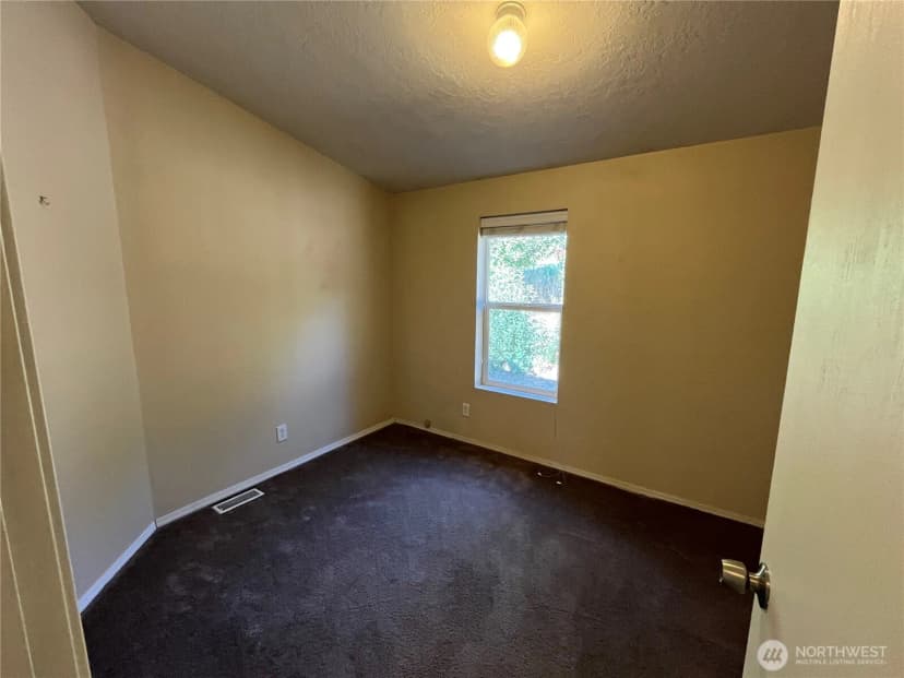 Property photo for 920 Castle Avenue, Winthrop photo 13
