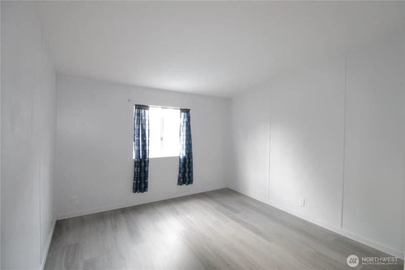 Property photo for 30425 6th Avenue S, Roy photo 27