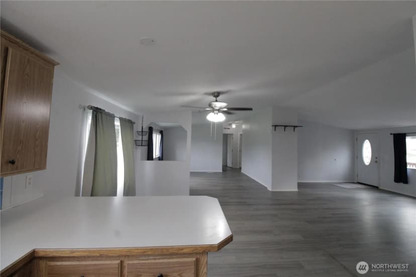 Property photo for 30425 6th Avenue S, Roy photo 22