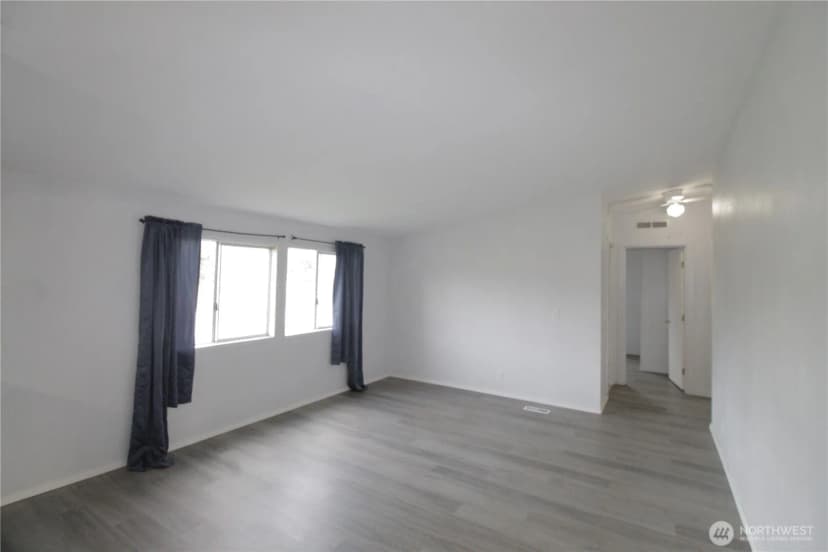 Property photo for 30425 6th Avenue S, Roy photo 23