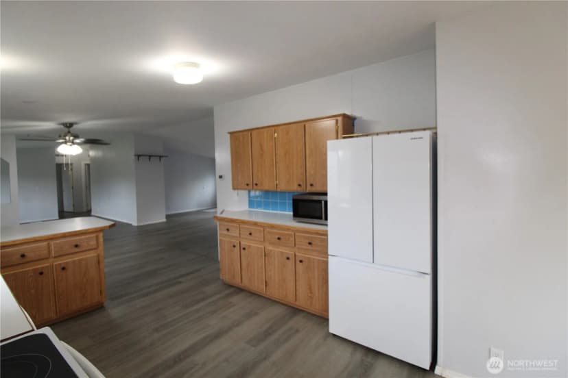 Property photo for 30425 6th Avenue S, Roy photo 20
