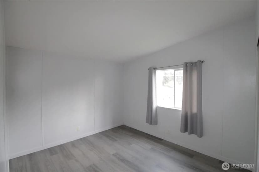 Property photo for 30425 6th Avenue S, Roy photo 29