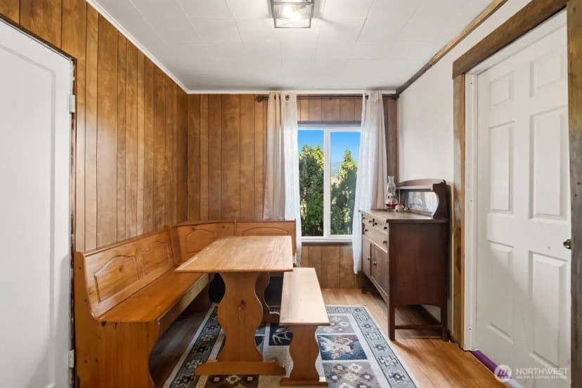 Property photo for 325 3rd Street, Morton photo 16