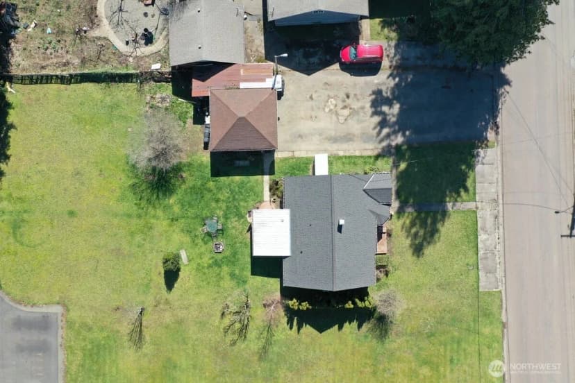 Property photo for 325 3rd Street, Morton photo 38