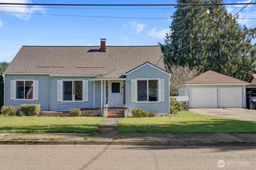 Property photo for 325 3rd Street, Morton photo 2