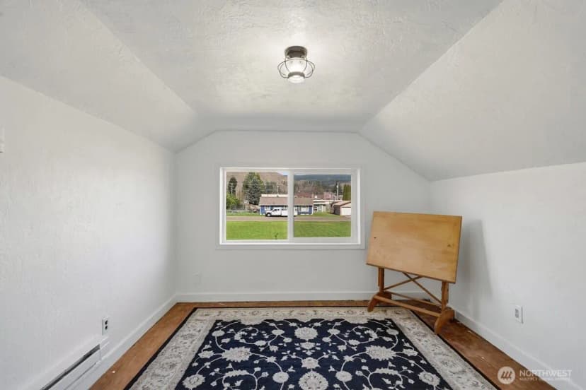 Property photo for 325 3rd Street, Morton photo 29