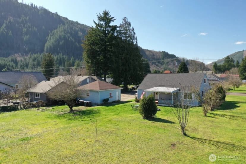 Property photo for 325 3rd Street, Morton photo 36