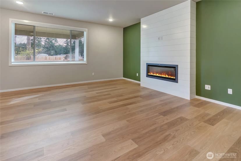 Property photo for 18318 37th Avenue Ct E, Tacoma photo 13