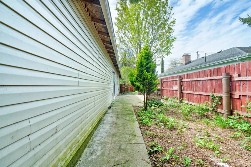 Property photo for 320 S 4th Street, Elma photo 25