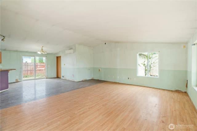 Property photo for 320 S 4th Street, Elma photo 4