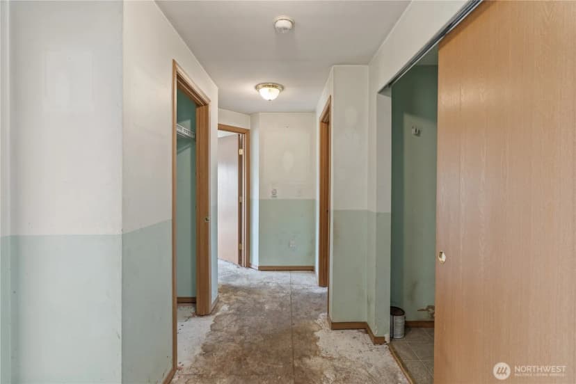 Property photo for 320 S 4th Street, Elma photo 11