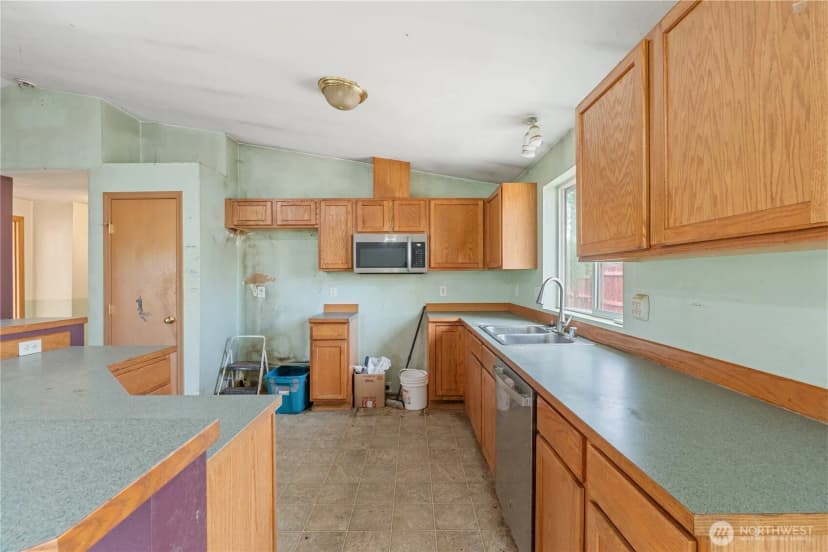 Property photo for 320 S 4th Street, Elma photo 8