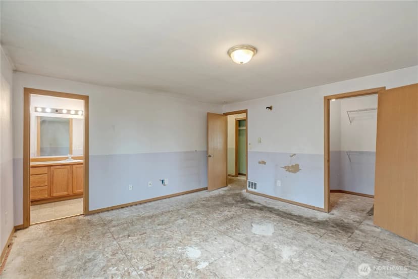 Property photo for 320 S 4th Street, Elma photo 18