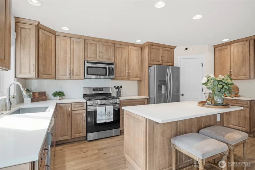 Property photo for 230 202nd Street Sw, Lynnwood photo 8