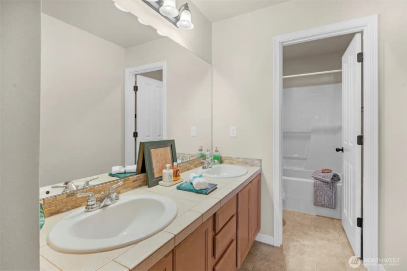 Property photo for 230 202nd Street Sw, Lynnwood photo 29