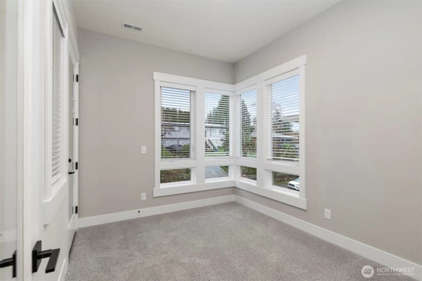 Property photo for 13042 75th Place S, Seattle photo 16