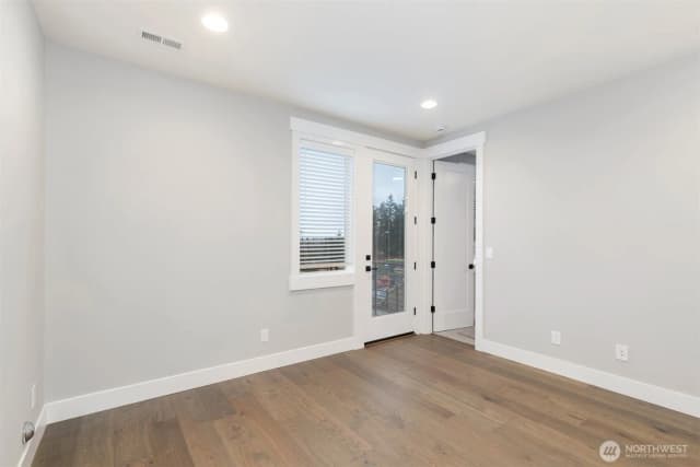 Property photo for 13042 75th Place S, Seattle photo 4