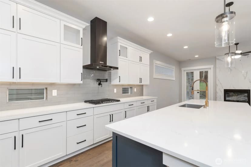 Property photo for 13042 75th Place S, Seattle photo 7