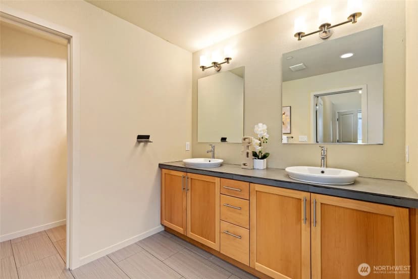 Property photo for 4206 213th Place Se, Issaquah photo 23
