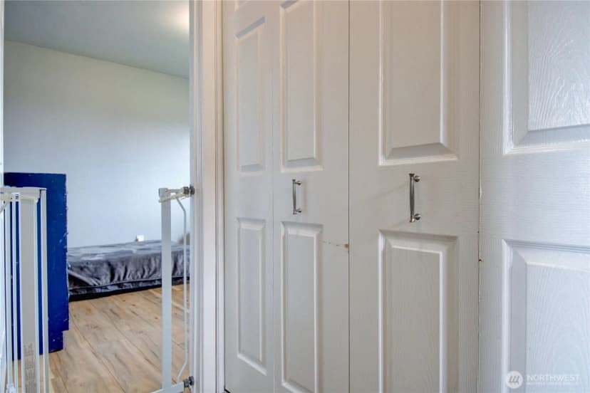 Property photo for 1812 N 30th Street, Mount Vernon photo 17