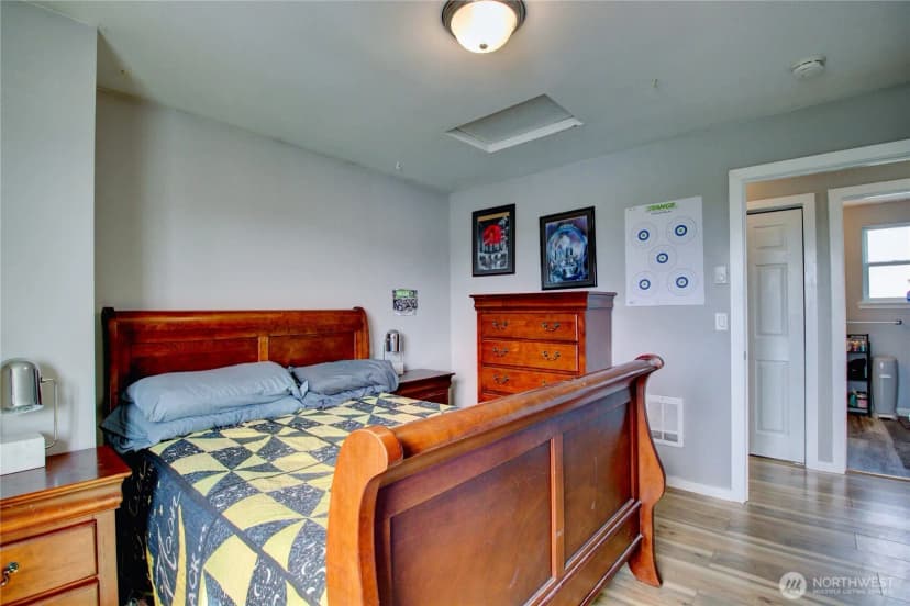 Property photo for 1812 N 30th Street, Mount Vernon photo 13