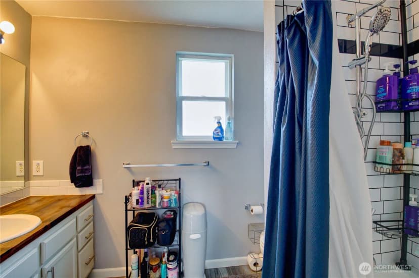Property photo for 1812 N 30th Street, Mount Vernon photo 20
