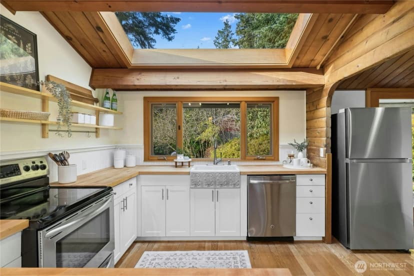 Property photo for 9420 Ne Eric Avenue, Bainbridge Island photo 6
