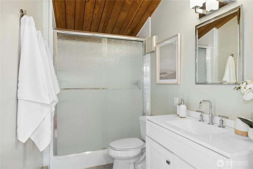 Property photo for 9420 Ne Eric Avenue, Bainbridge Island photo 17