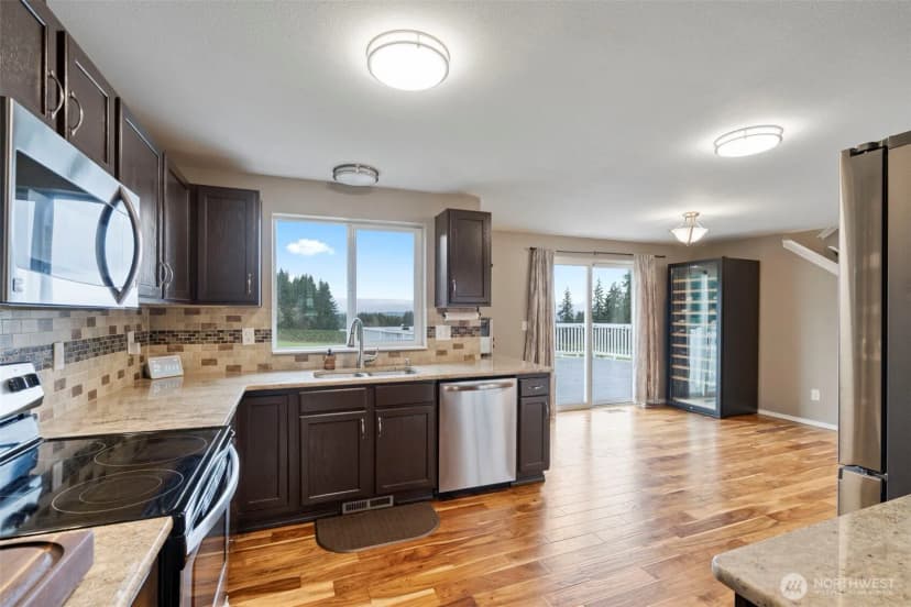 Property photo for 140 Garrett Loop, Chehalis photo 18
