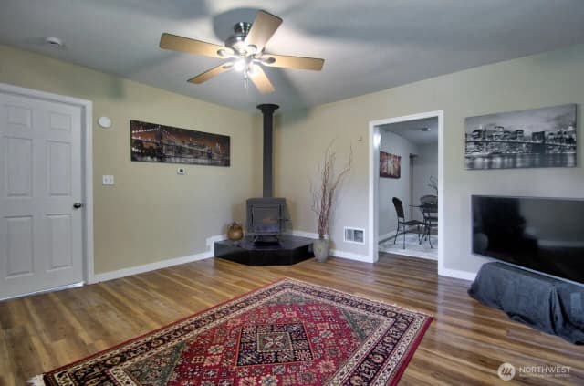 Property photo for 1422 Brawne Avenue Nw, Olympia photo 4
