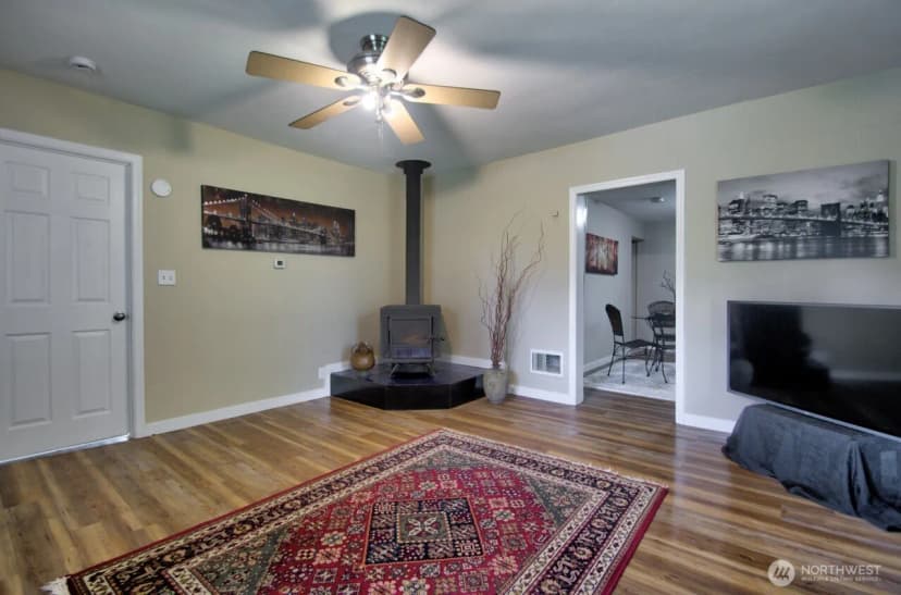 Property photo for 1422 Brawne Avenue Nw, Olympia photo 4