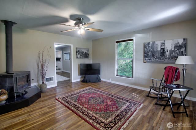 Property photo for 1422 Brawne Avenue Nw, Olympia photo 3