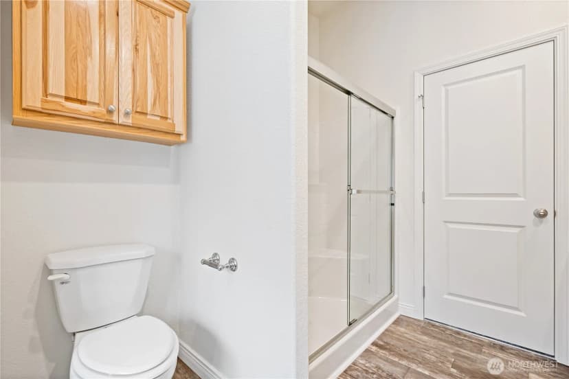 Property photo for 1728 Spirit Lake Highway, Castle Rock photo 15