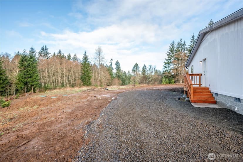 Property photo for 1728 Spirit Lake Highway, Castle Rock photo 29